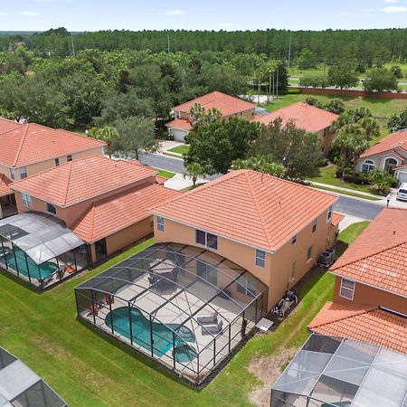 Large Spacious Home W Private Pool & Hot Tub Davenport Kültér fotó